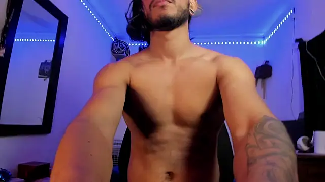 Snapshot of maxximus_100 chatting on 03-16-25, 07:15 maxximus 100 online show from 03-16-25, 07:15