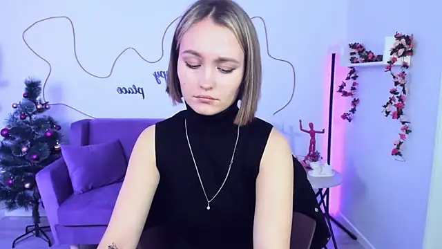 BritnieCute online show from 12-18-24, 05:26