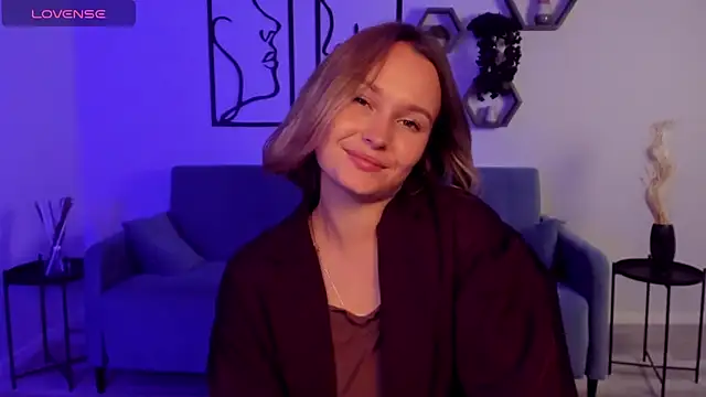 BritnieCute online show from 10-06-25, 05:27