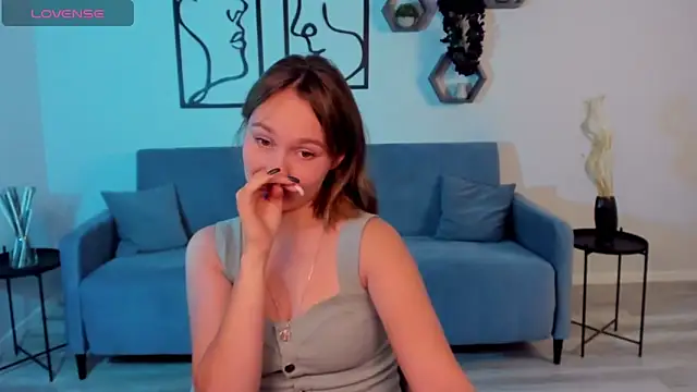 BritnieCute online show from 11-06-25, 05:41