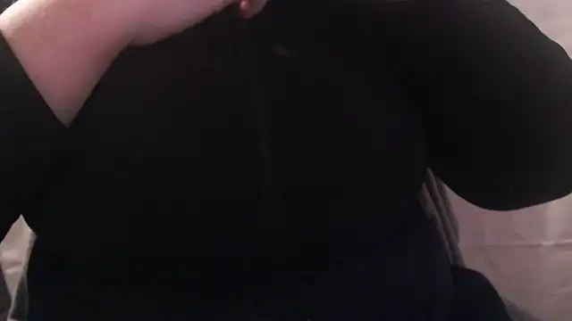 Bigbittiesandfun online show from 02-08-25, 01:00