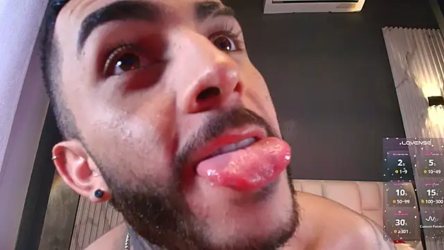 Snapshot of Marcelo_ruiz_ chatting on 12-04-25, 05:43 Marcelo ruiz online show from 12-04-25, 05:43