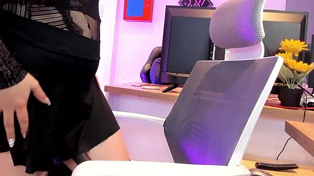 Kimkalifa  online show from 11-08-25, 12:38