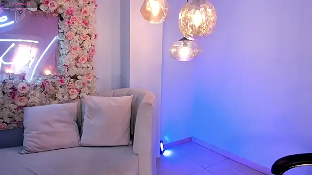 Snapshot of ChloePreston_ chatting on 03-08-26, 11:25 ChloePreston online show from 03-08-26, 11:25