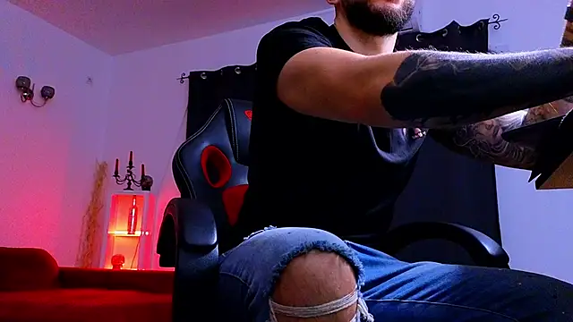 MightyAaron66 online show from 11-05-25, 03:28