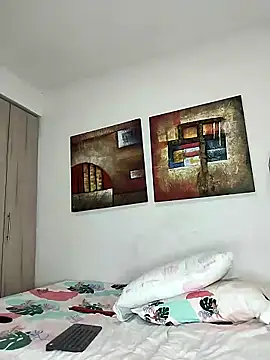 cuteluci  online show from 01-02-25, 04:02