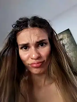 cuteluci  online show from 01-23-25, 03:01