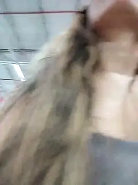 cuteluci  online show from 02-16-25, 06:54