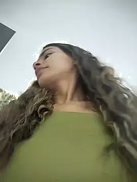 cuteluci  online show from 03-19-25, 10:55