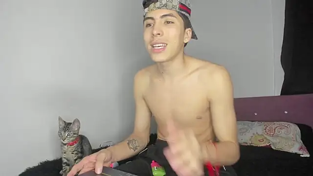 Snapshot of HeellBoy_ chatting on 05-14-26, 03:57 HeellBoy online show from 05-14-26, 03:57