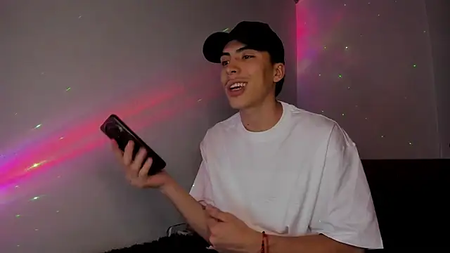 Snapshot of HeellBoy_ chatting on 05-29-26, 02:42 HeellBoy online show from 05-29-26, 02:42