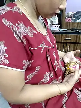 Snapshot of samitasharma chatting on 01-19-25, 02:38 samitasharma online show from 01-19-25, 02:38