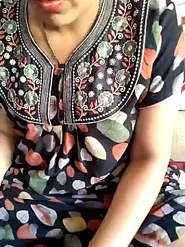 Snapshot of samitasharma chatting on 02-10-25, 09:04 samitasharma online show from 02-10-25, 09:04