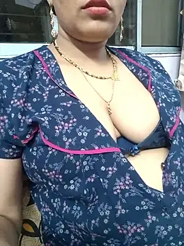 Snapshot of samitasharma chatting on 10-05-25, 04:27 samitasharma online show from 10-05-25, 04:27