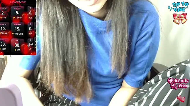 Snapshot of Barbie-Queen2 chatting on 12-08-24, 11:40 Barbie-Queen2 online show from 12-08-24, 11:40