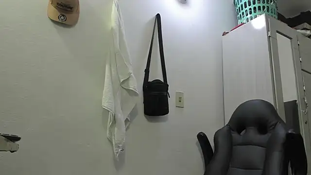 Lyon vach online show from 01-18-25, 07:28