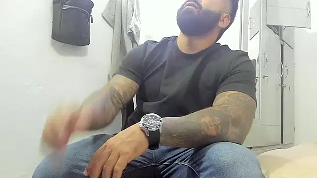 Lyon vach online show from 01-26-25, 01:52