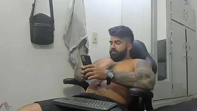 Lyon vach online show from 02-04-25, 03:47