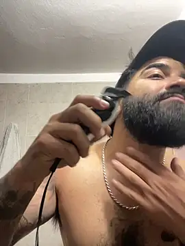 Lyon vach online show from 11-08-25, 06:40