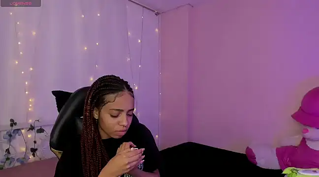 Abigail Wilson  online show from 01-25-25, 11:43