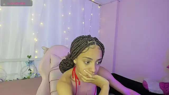 Abigail Wilson  online show from 02-12-25, 08:40