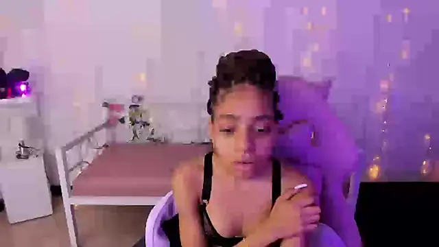 Abigail Wilson  online show from 02-17-25, 08:04