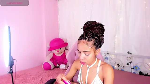 Abigail Wilson  online show from 03-08-25, 07:53