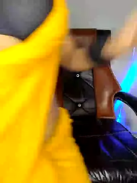 Snapshot of Black-Pearll chatting on 01-30-25, 02:47 Black-Pearll online show from 01-30-25, 02:47