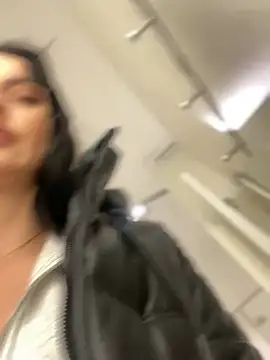 Snapshot of Roxana-Sexy chatting on 02-06-26, 05:12 Roxana-Sexy online show from 02-06-26, 05:12