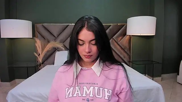 Mia Elowen online show from 02-13-25, 09:38