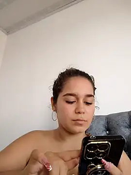 LaurenWelly  online show from 02-10-25, 08:21