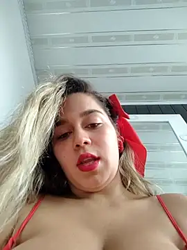 LaurenWelly  online show from 02-27-25, 08:42