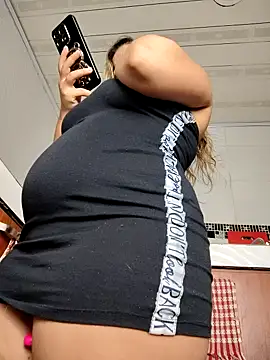 LaurenWelly  online show from 03-08-25, 11:39