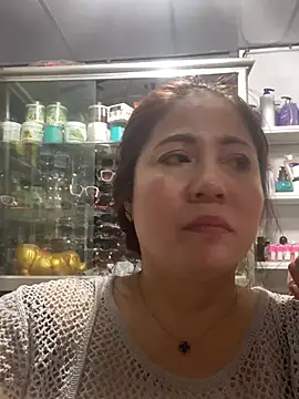 Snapshot of Cesywet chatting on 02-17-25, 08:19 Cesywet online show from 02-17-25, 08:19