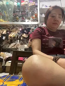 Snapshot of Cesywet chatting on 02-19-25, 10:01 Cesywet online show from 02-19-25, 10:01