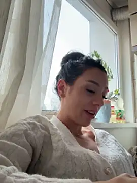 Snapshot of HaylieMilf chatting on 02-12-26, 12:11 HaylieMilf online show from 02-12-26, 12:11