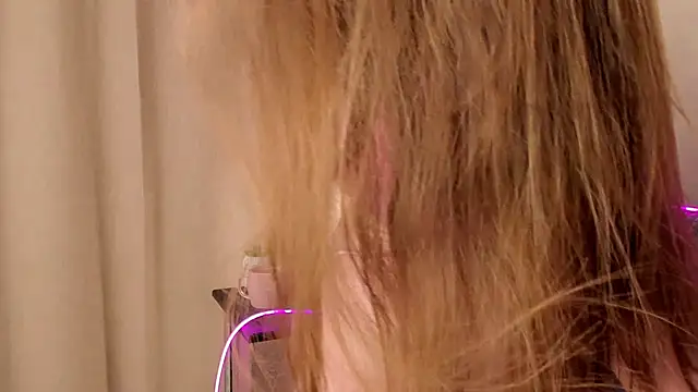 Snapshot of EdithHaskell chatting on 01-05-25, 07:17 EdithHaskell online show from 01-05-25, 07:17