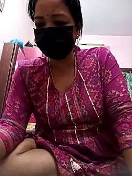 Snapshot of Tamil_sreelekha chatting on 02-13-25, 04:50 Tamil sreelekha online show from 02-13-25, 04:50