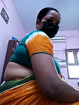 Snapshot of Tamil_sreelekha chatting on 03-08-25, 05:07 Tamil sreelekha online show from 03-08-25, 05:07