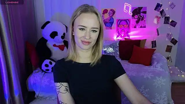 SashaBrooks online show from 11-22-25, 02:05