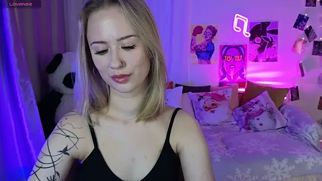 SashaBrooks online show from 12-20-25, 02:02