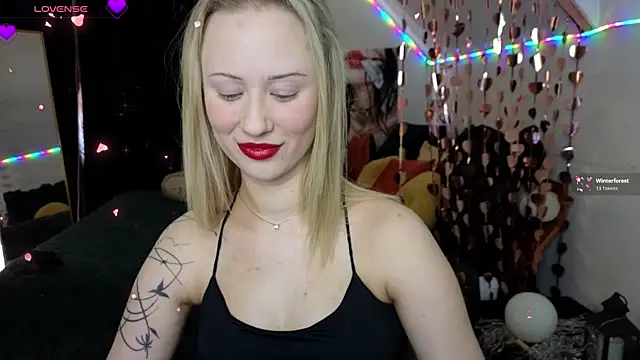 SashaBrooks online show from 04-04-26, 01:41