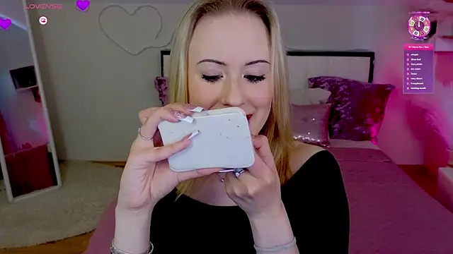 SashaBrooks online show from 04-17-26, 02:09