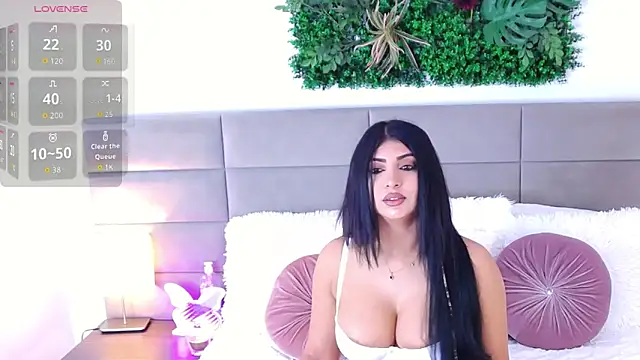 ZendayaClark online show from 11-08-25, 04:23