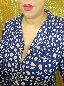 Foxlady2271 online show from 12-28-24, 08:26