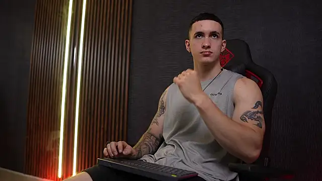 JacksonOlsenn online show from 02-19-26, 08:38