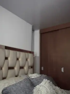 maddy bronw  online show from 02-21-25, 03:12