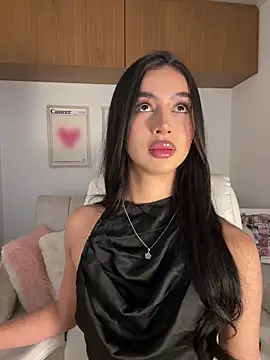 Snapshot of maddy_bronw_ chatting on 05-16-26, 11:57 maddy bronw online show from 05-16-26, 11:57
