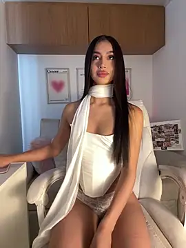 Snapshot of maddy_bronw_ chatting on 06-17-26, 08:32 maddy bronw online show from 06-17-26, 08:32