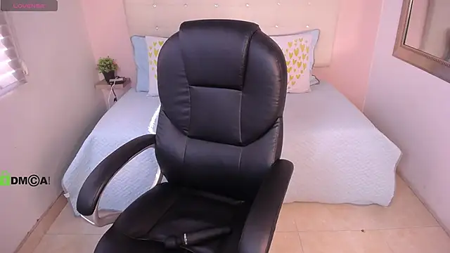 Cristal  adams online show from 03-11-25, 12:39